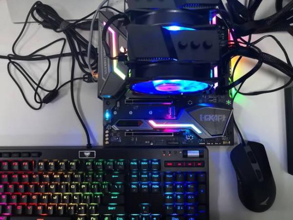 為了一盞燈換了整個電腦-盤點手裡的RGB裝置