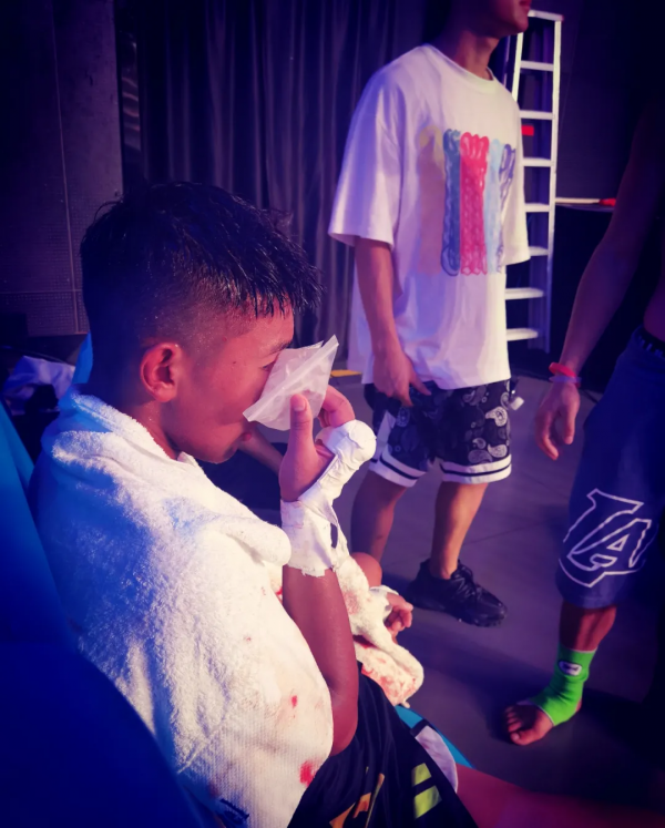 從籍籍無名到夢想照進現實，甲布阿王終將成為別人的偶像