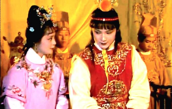 元春挺釵有太多不合理,背後藏著紅樓夢最大的政治秘密 元春挺釵有太多不合理,背後藏著紅樓夢最大的政治秘密