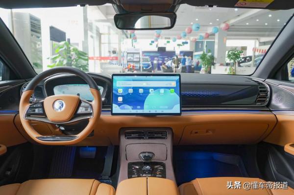 新車｜全新車色+5G網路，配DiLink 4.0，比亞迪漢EV新車到店