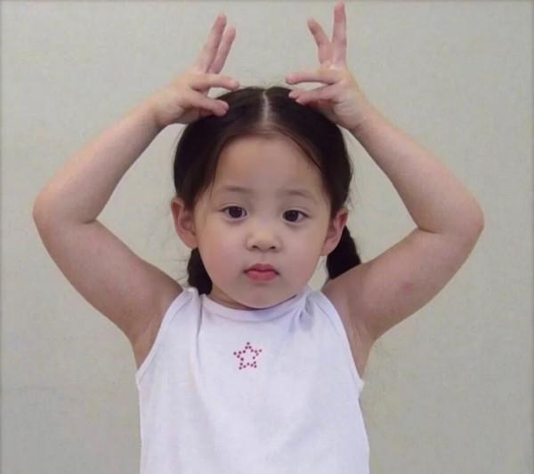 17位女星童年照,你能認出來誰?有人從小美到大,有人女大十八變 17位女星童年照,你能認出來誰?有人從小美到大,有人女大十八變