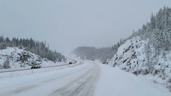 加拿大卑詩省下雪 125cm暴雪埋山 天地一片白茫茫 最冷冬天來襲 加拿大卑詩省下雪 125cm暴雪埋山 天地一片白茫茫 最冷冬天來襲