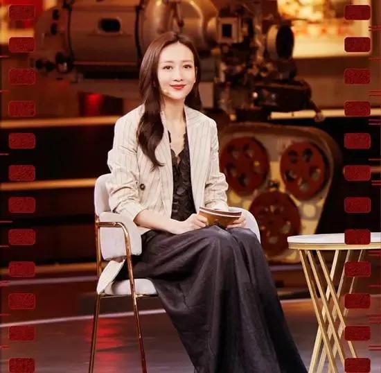 王歐現身妹妹婚禮，疑帶男友見家長