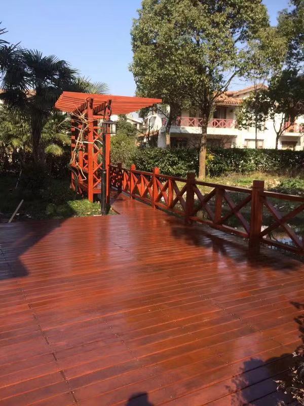 戶外陽臺裝修選用菠蘿格