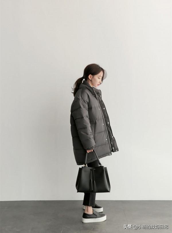 大衣+短裙、羽絨服+九分褲,才是矮個子的正確穿搭,顯高還顯瘦 大衣+短裙、羽絨服+九分褲,才是矮個子的正確穿搭,顯高還顯瘦