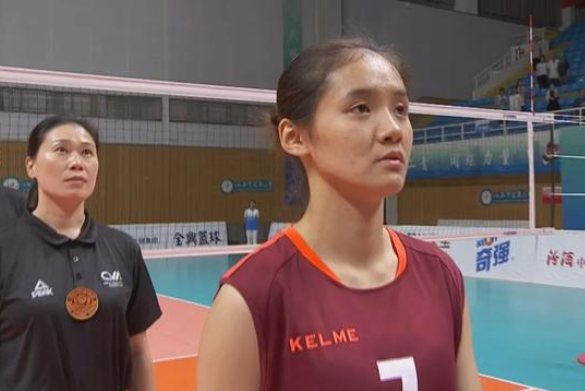 女排又一高妹橫空出世！身高191成女排“新長城”，有望接班顏妮
