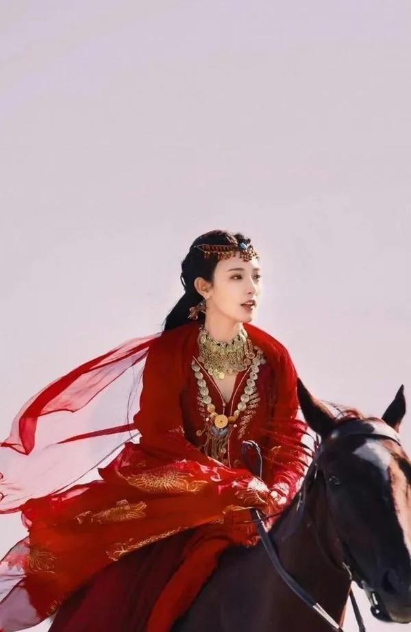 六名女明星出圈圖（巧笑倩兮，美目盼兮）