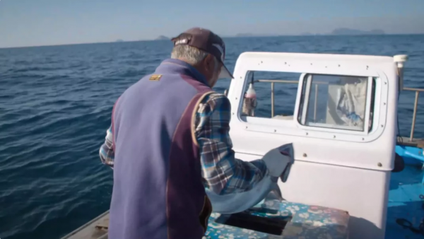 下嫁毀容男、喪子又殘疾、一家10口蝸居破房50年，她卻說無比幸福