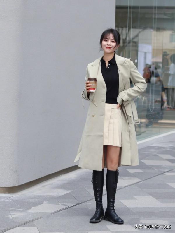 入秋後“馬丁靴”就過時了！今年這雙“低跟鞋”正流行，時髦顯高