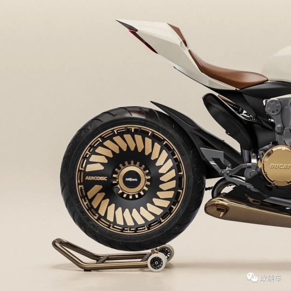 保時捷911 GT3和杜卡迪都在用的輪轂罩,自行設計才能避免撞衫 保時捷911 GT3和杜卡迪都在用的輪轂罩,自行設計才能避免撞衫