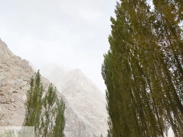 美玉新疆-塔莎古道，驚魂12小時