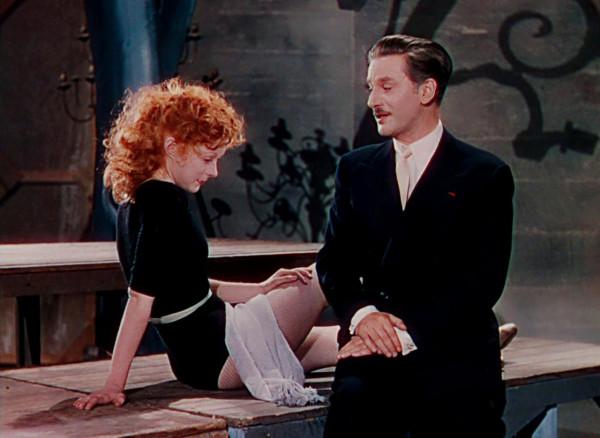 《紅菱豔》：令人驚歎的芭蕾舞服裝和層層疊疊的彩妝設計，太美了