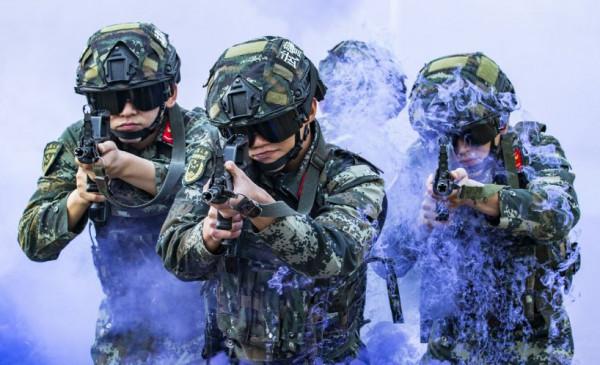 坐鎮大後方，可槍斃前線部隊的督戰兵，會遇到逃兵反抗嗎？