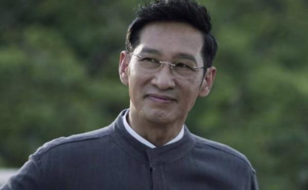 戴個眼鏡就想裝斯文敗類?這10位演員,展現的才是真“衣冠禽獸” 戴個眼鏡就想裝斯文敗類?這10位演員,展現的才是真“衣冠禽獸”