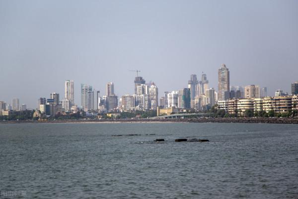 我國有20個鄰國，他們經濟怎樣？國民收入和消費怎樣？