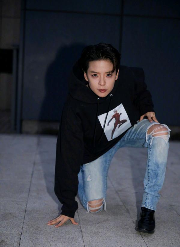 Amber發文談過往經歷，從韓團 fX退隊差點窮得吃不起飯，怎回事？