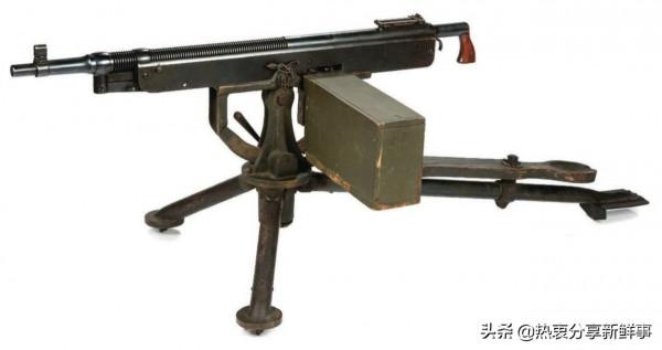 機槍讓海軍陸戰隊感謝他們在戰爭中的作用