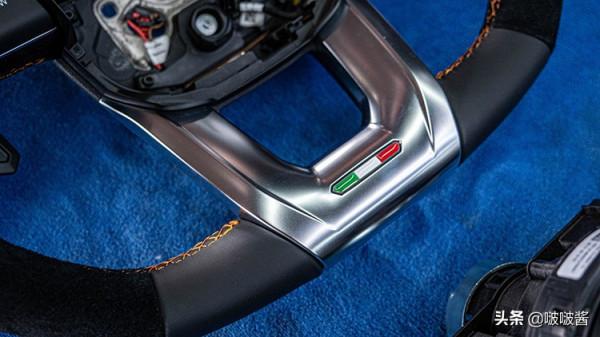 奧迪Q7改裝蘭博基尼加熱方向盤，這氣質完全符合