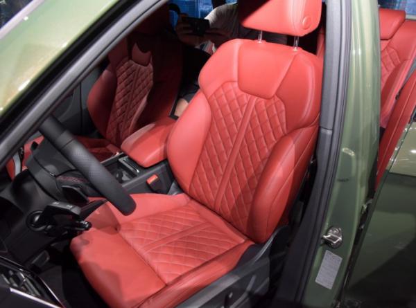 豪華效能SUV對撞:奧迪SQ5對比賓士AMG GLC 豪華效能SUV對撞:奧迪SQ5對比賓士AMG GLC