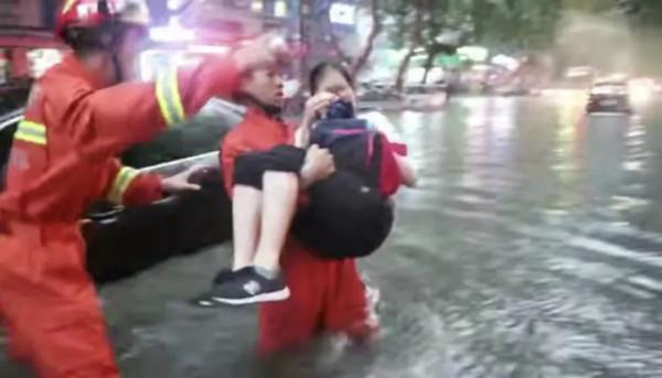 這所名校突發爆炸,大學生2死9傷觸目驚心:那些嘲諷的人,沒看懂背後真相 這所名校突發爆炸,大學生2死9傷觸目驚心:那些嘲諷的人,沒看懂背後真相