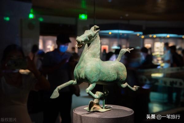 波及全國十省區，這次疫情中的遊客，行程之中究竟看的什麼風景？