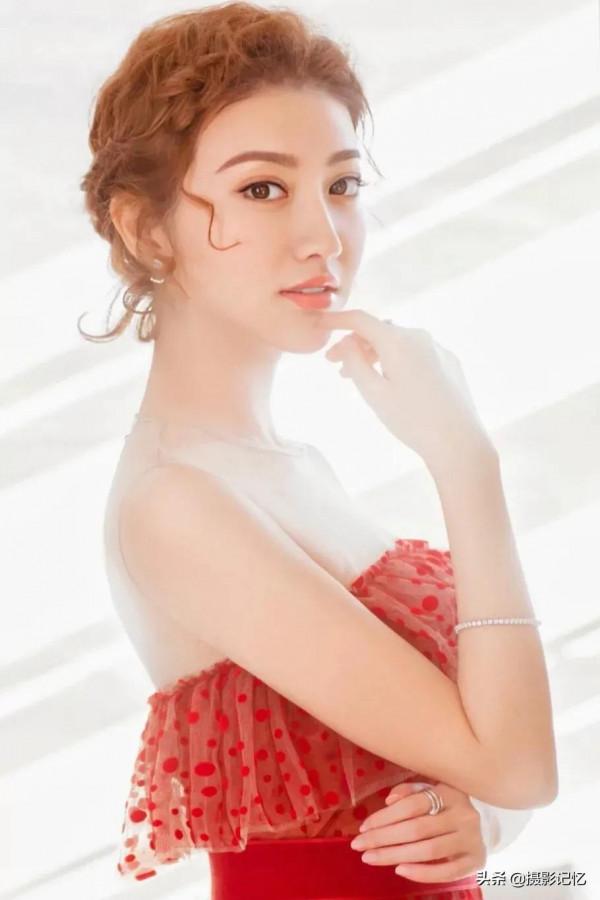 景甜:玉潔冰清 景甜:玉潔冰清