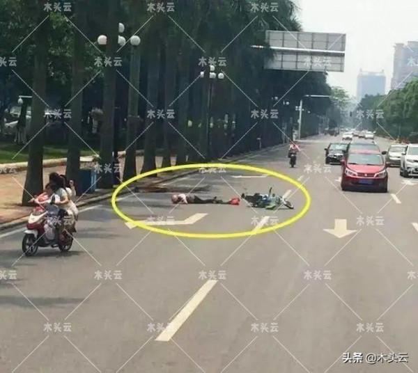 城市綠化的回收木材製成的傢俱