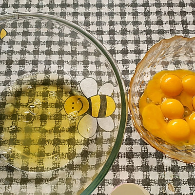 第一次做紙杯蛋糕就一致好評,從此做菜就有了自信 第一次做紙杯蛋糕就一致好評,從此做菜就有了自信