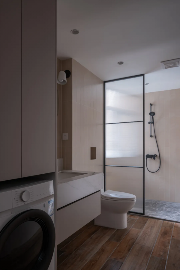 89㎡兩居室 圍合式客廳 次臥玻璃牆 打造出舒適度和幸福感的家居氛圍