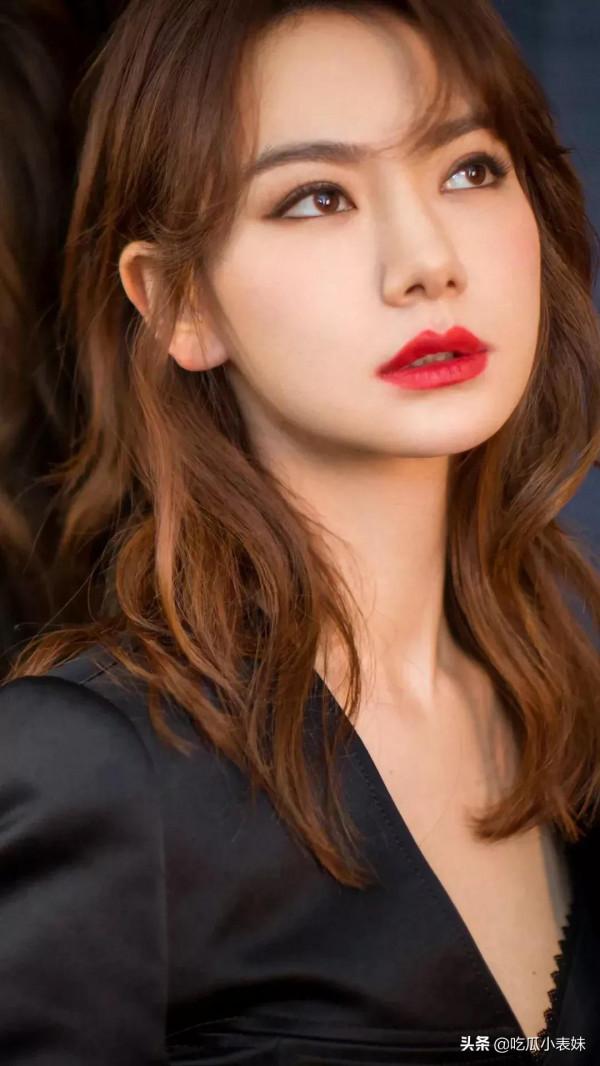 戚薇，又帥又酷，又美又可愛，驚豔到你了嗎？