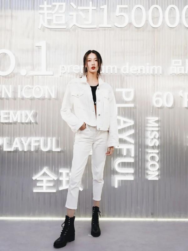 再冷也要穿牛仔褲？進來學江疏影的穿搭秘籍