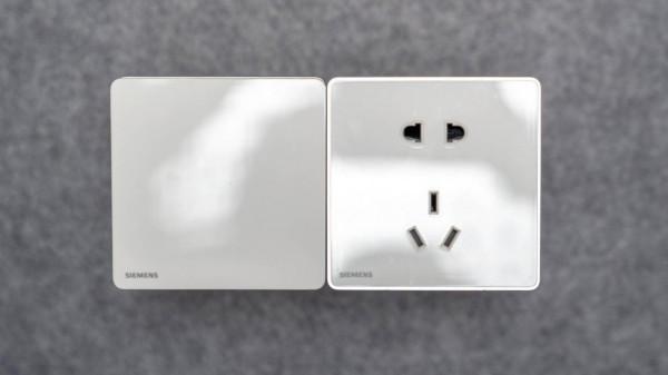 恭喜你,在裝修前看到了這篇開關插座大比拼,五款一線品牌哪家強 恭喜你,在裝修前看到了這篇開關插座大比拼,五款一線品牌哪家強