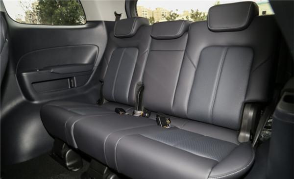 外觀上檔次，空間寬敞，乘坐舒適，實拍體驗傳祺M8大師系列至尊版