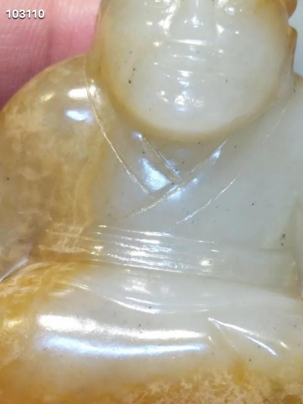 坐人流行於：漢和田玉