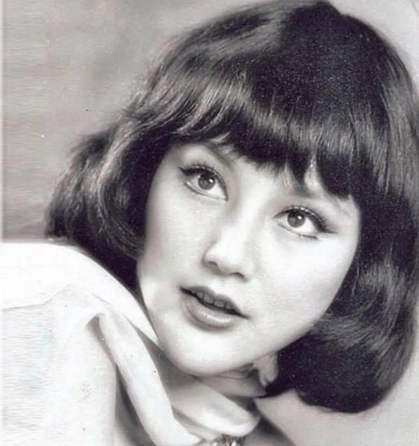 整容老去和自然老去的區別？4對同齡昔日貌美女星，如今差別驚人