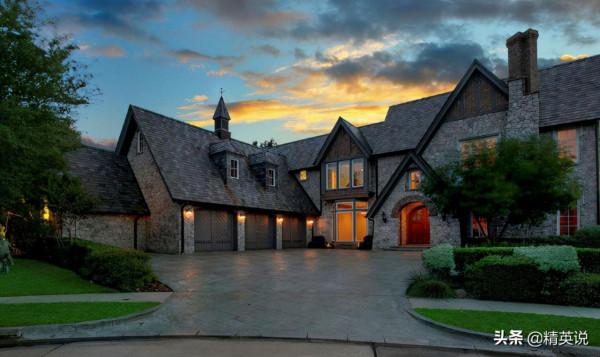 千人蝸居地下道,一天僅用3美元,繁華賭城地下的“鼴鼠人生” 千人蝸居地下道,一天僅用3美元,繁華賭城地下的“鼴鼠人生”