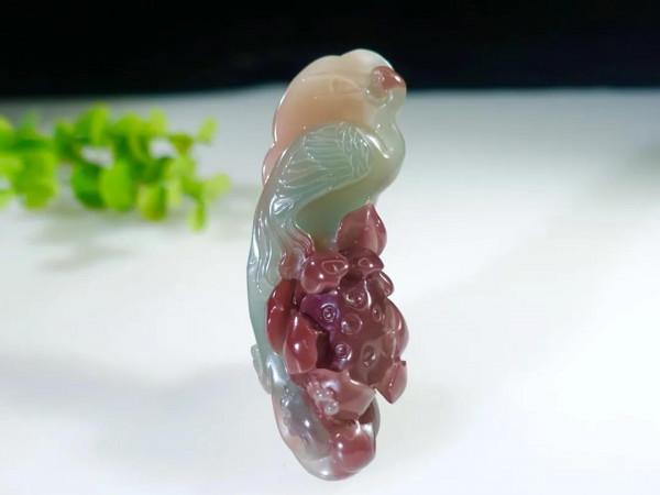 收藏界又一稀有玉種橫空出世~秦嶺秦紫玉,俗稱紫綠瑪瑙 收藏界又一稀有玉種橫空出世~秦嶺秦紫玉,俗稱紫綠瑪瑙