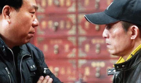 張藝謀一生的堅持,終究是敗在了他的手下,成也是他敗也是他 張藝謀一生的堅持,終究是敗在了他的手下,成也是他敗也是他