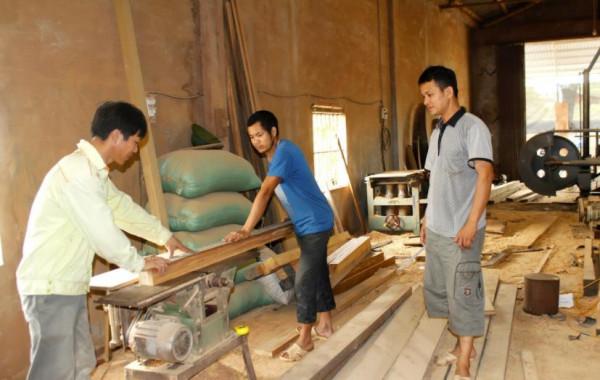 這幾個農民工在城裡“悶聲發大財”,他們都是做什麼的? 這幾個農民工在城裡“悶聲發大財”,他們都是做什麼的?