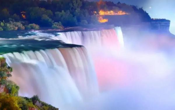 分享圖片&mdash;&mdash;世界彩色大瀑布