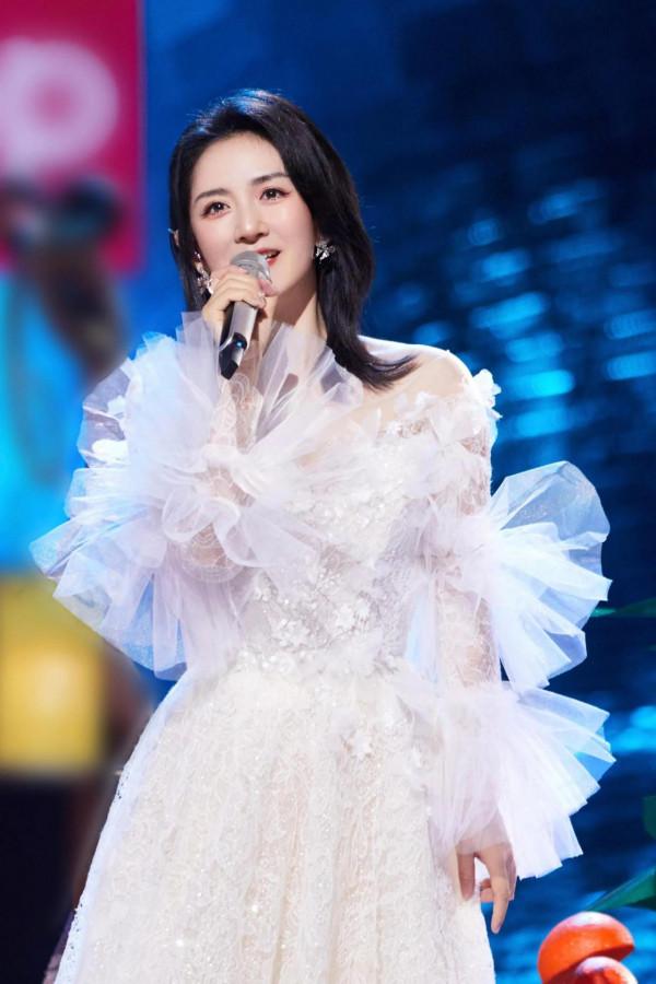 謝娜，快樂女神，真“瘋”還是假“瘋”