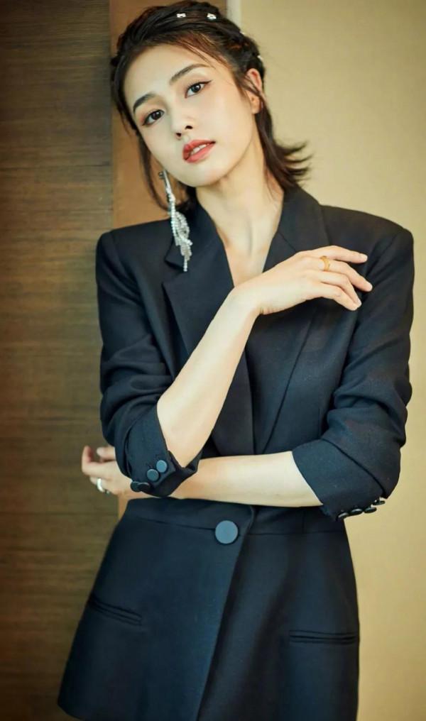 明星的美圖世界秀之白鹿 明星的美圖世界秀之白鹿