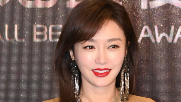 梅婷、孫儷等中年女演員突破曾經的困境，在2021年綻放第二春