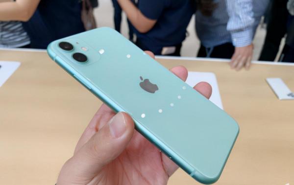 內行人會入手的手機,目前這4部手機最受歡迎,你選了哪部? 內行人會入手的手機,目前這4部手機最受歡迎,你選了哪部?