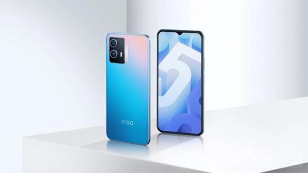 過年孝敬長輩該送什麼手機？大屏、長續航等四款手機推薦