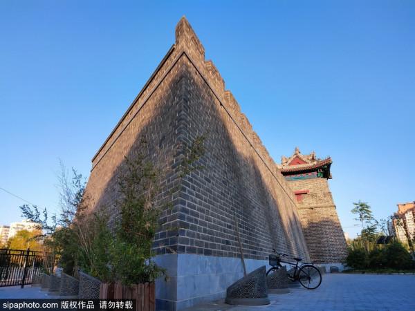 秋日小確幸|在復古風的溫柔書鄉閱覽屬於自己的星河大海 秋日小確幸|在復古風的溫柔書鄉閱覽屬於自己的星河大海