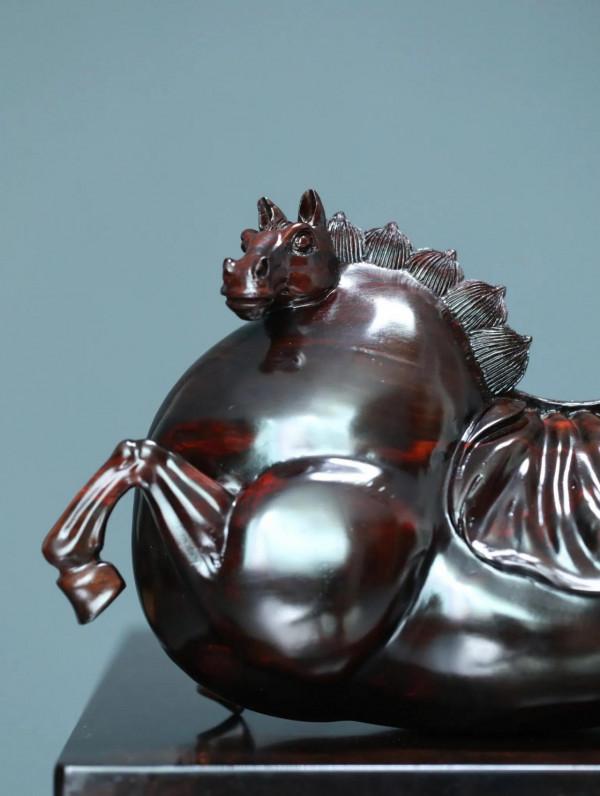 大紅酸枝黑飄紅｜唐馬