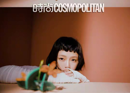 大S正式加入單身女王，成功走出離婚陰影！穿透視紗聚會臉喝通紅