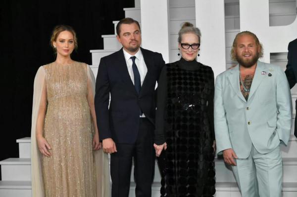 詹妮弗·勞倫斯連續兩天驚豔亮相！挺8月孕肚為新片造勢，真敬業