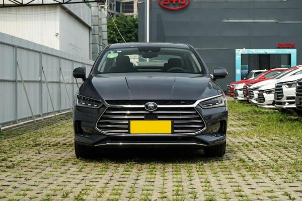 零百加速5.9秒，油耗低至1L，比亞迪秦Pro DM到底值不值得買？